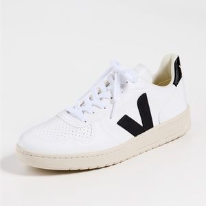 Preowned Veja V-10 Lace-up sneakers size 37
